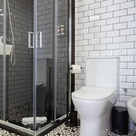 Alto Da Lapa House W Parking By Lovelystay וילה *