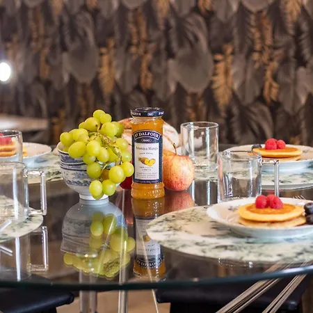 וילה Alto Da Lapa House W Parking By Lovelystay *