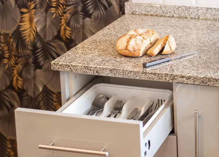 Alto Da Lapa House W Parking By Lovelystay Vila