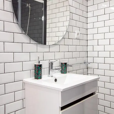 Alto Da Lapa House W Parking By Lovelystay