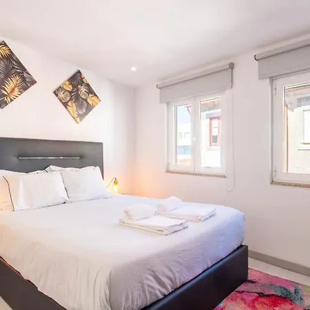 Alto Da Lapa House W Parking By Lovelystay Villa